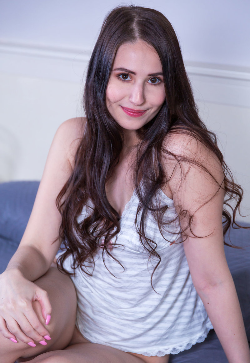 Юлия, 20 лет, 2 размер груди